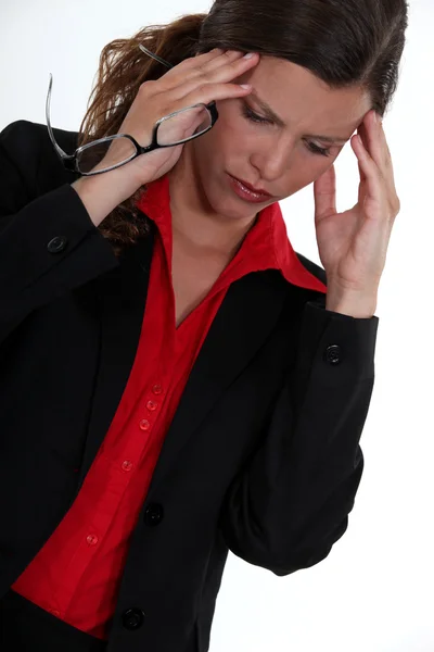 Kobieta zaczyna się rozwijać ból głowy — Zdjęcie stockowe