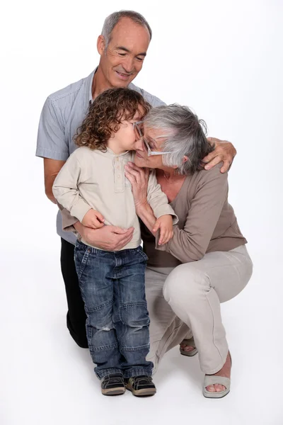 Grootouders met kleindochter — Stockfoto