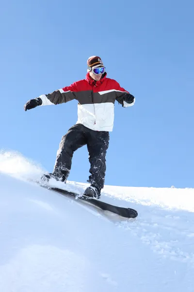 Selbstbewusster Snowboarder — Stockfoto