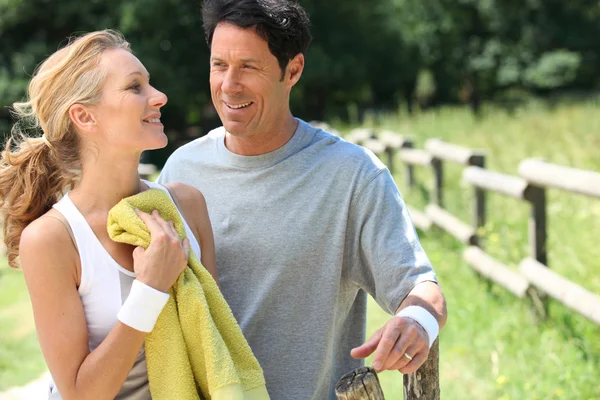 Pareja trotando — Foto de Stock