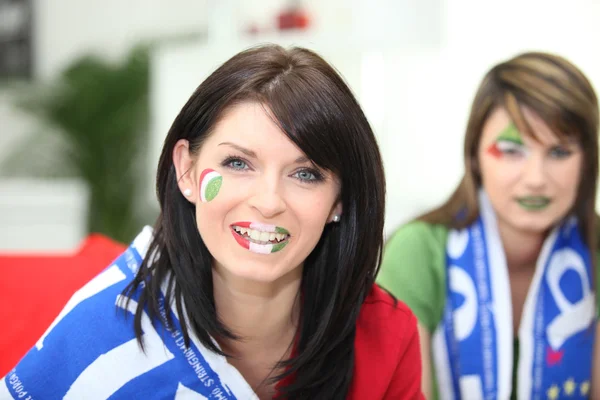 Two female Italian soccer supporters — Stock Photo, Image