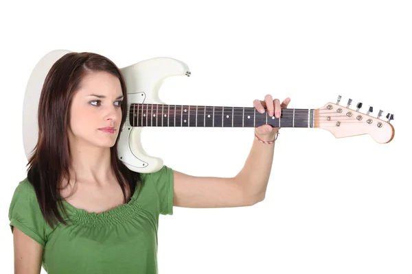Молода жінка з гітарою — стокове фото
