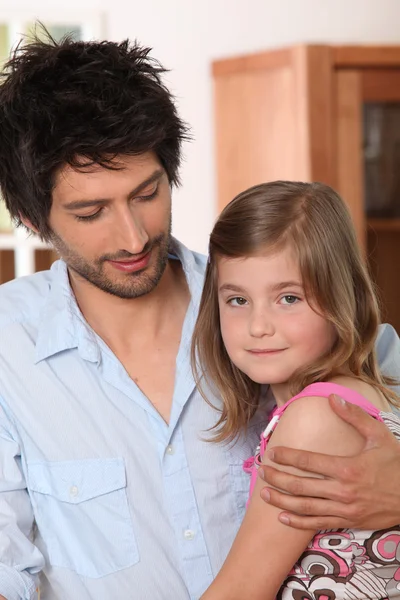 Retrato de uma menina e um jovem — Fotografia de Stock