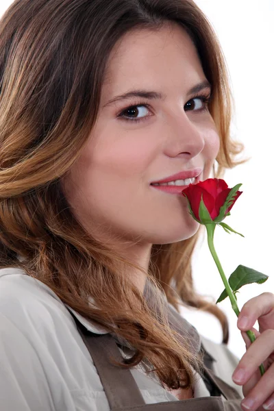 Woman stood with rose — Stock Photo, Image