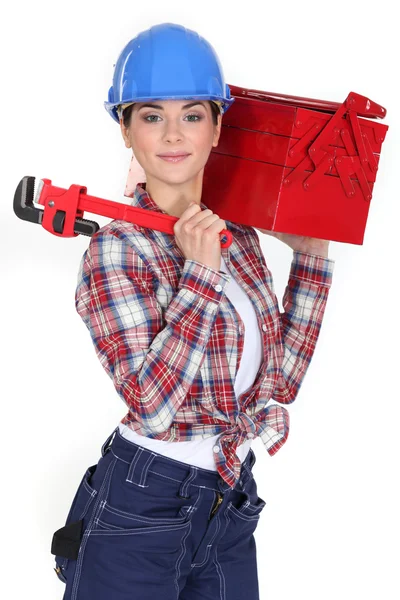 女性的体力劳动工人，与一个工具箱和一把扳手. — 图库照片