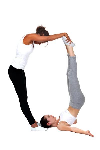 Unga kvinnor gör aerobics — Stockfoto