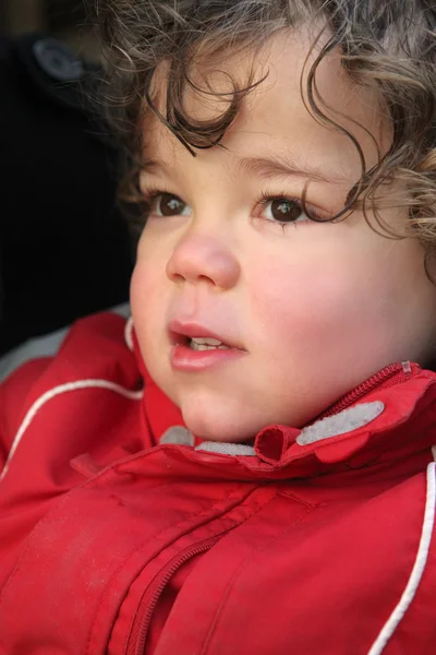 Μικρό αγόρι φορώντας σακάκι χειμώνα — Φωτογραφία Αρχείου