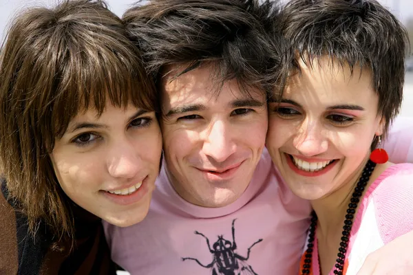 Retrato de tres adolescentes —  Fotos de Stock