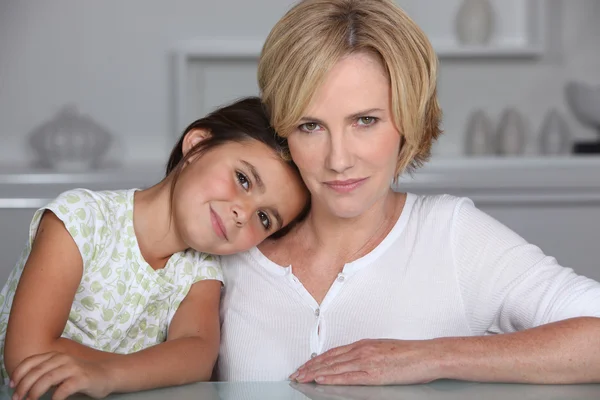 Mother and young daughter — Stock Photo, Image