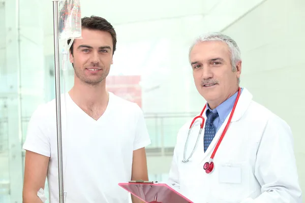 Doctor and patient — Stock Photo, Image