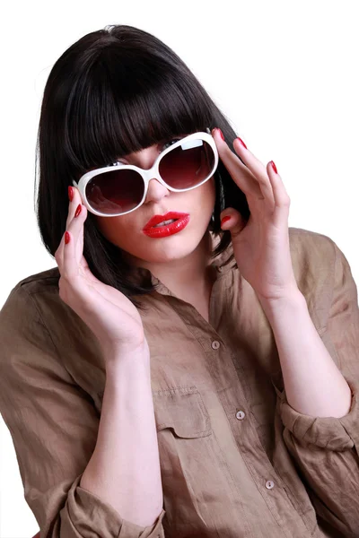 Attractive brunette wearing sunglasses — Stock Photo, Image