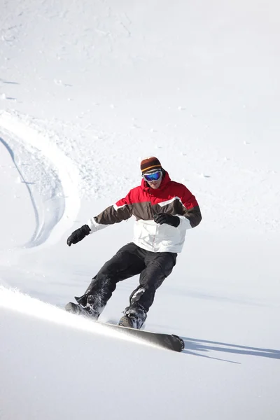 Сноубордист в дії — стокове фото