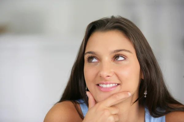 A thoughtful young woman — Stock Photo, Image