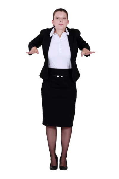 Бізнес-леді з долонями на плоскій — стокове фото