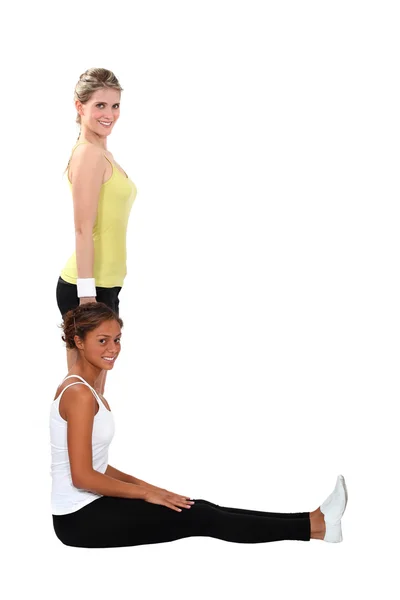 Mulheres fazendo exercícios — Fotografia de Stock