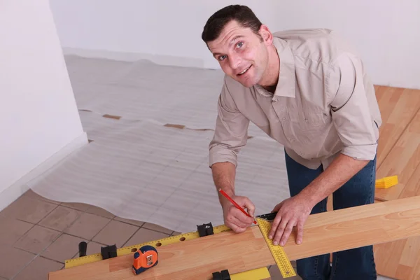 寄木細工の床層作業 — Stockfoto
