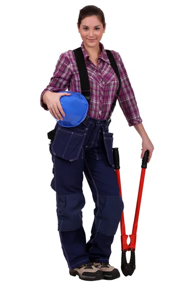 Pracownik budowlany kobiet posiadających duże narzędzie — Zdjęcie stockowe