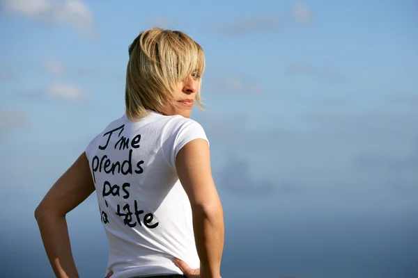 Blond woman outdoors — Stock Photo, Image