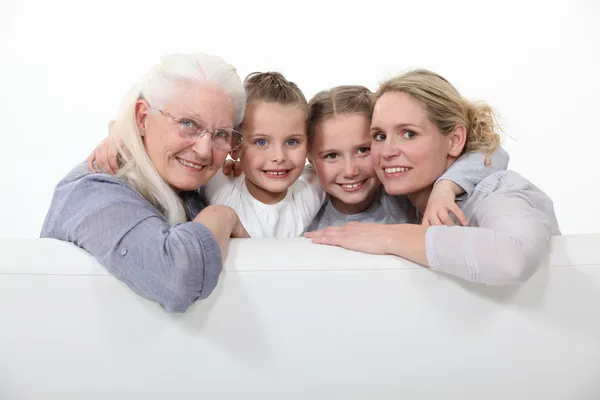 Familienporträt aus drei Generationen — Stockfoto