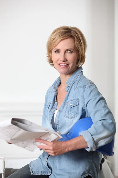 Vrouwelijke planning officier — Stockfoto