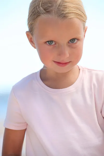 Little girl with deep-blue eyes — Stock Photo, Image