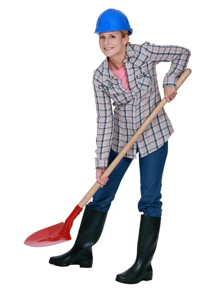 Kvinna med spade — Stockfoto