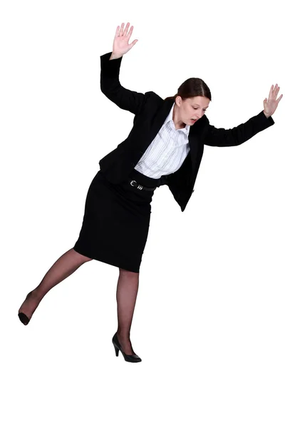 Kvinna som glider på golvet — Stockfoto