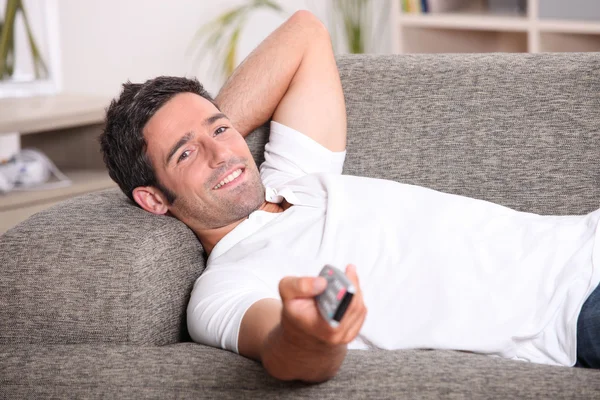 Podobizna muže, sledování televize — Stock fotografie
