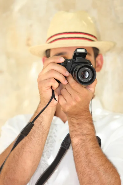 Hombre tomando fotos — Foto de Stock