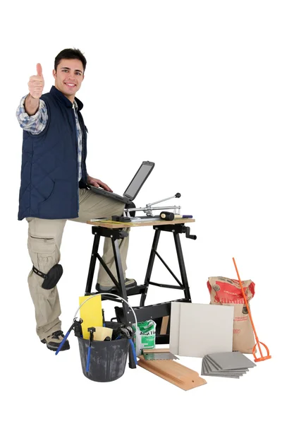 TIler stood by work-bench — Stock Photo, Image
