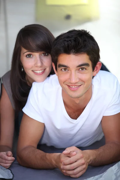 Portrait of teenage couple — Stock Photo, Image