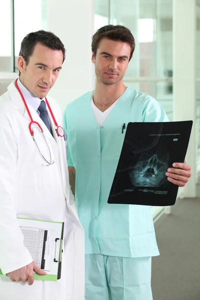 Mužské dvojka v nemocnici — Stock fotografie