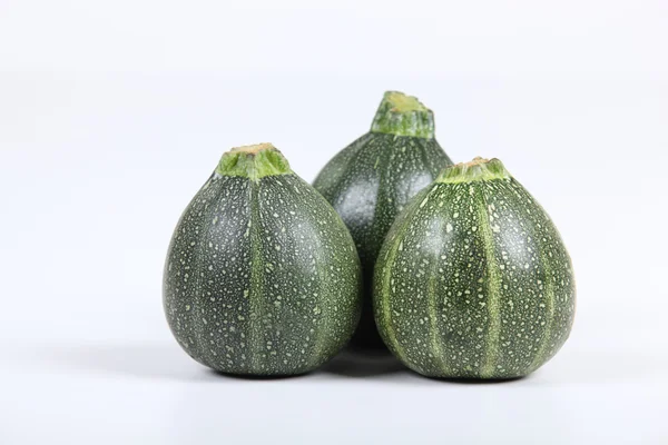 Tre zucchinis. — Stockfoto