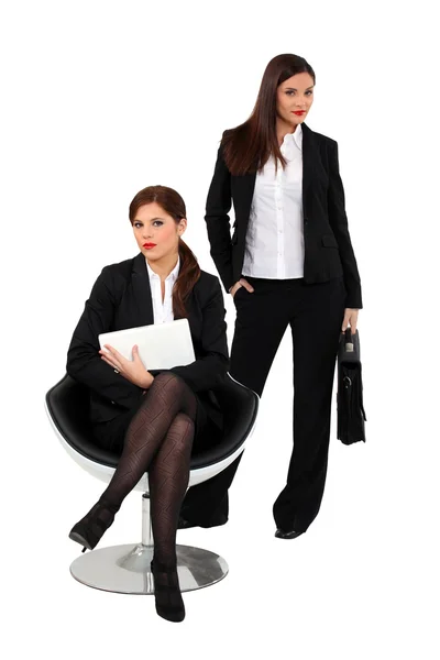 Selbstbewusste Geschäftsfrauen — Stockfoto