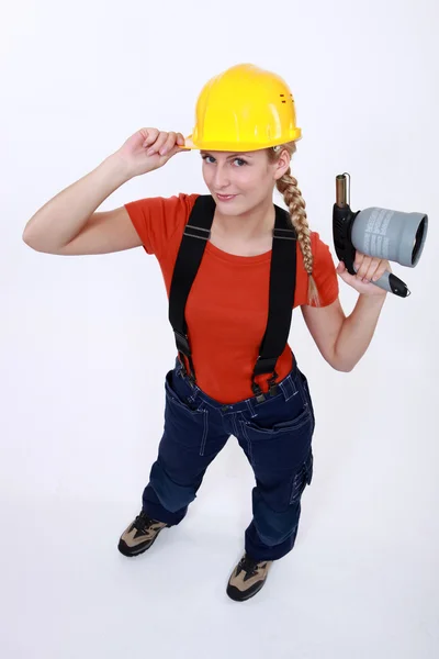 Craftswoman drží svařovací hořák — Stock fotografie
