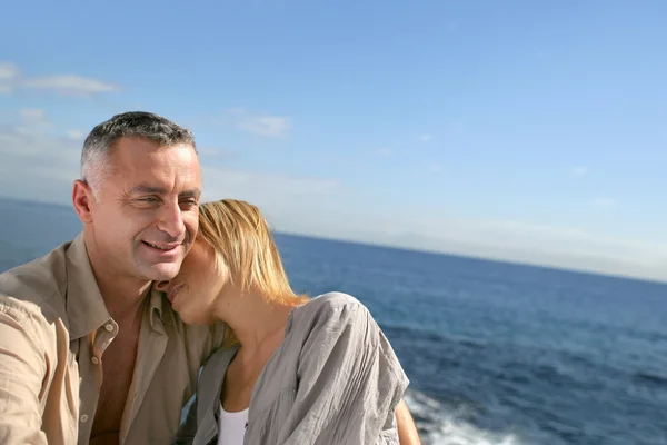Paar auf einem Boot — Stockfoto