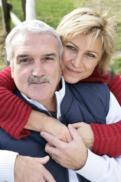 Porträt eines glücklichen Paares — Stockfoto