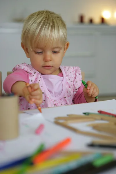 Baby girl drawing — Stock Photo, Image