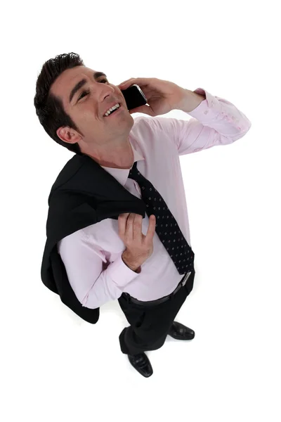 Бизнесмен смеется над телефоном . — стоковое фото
