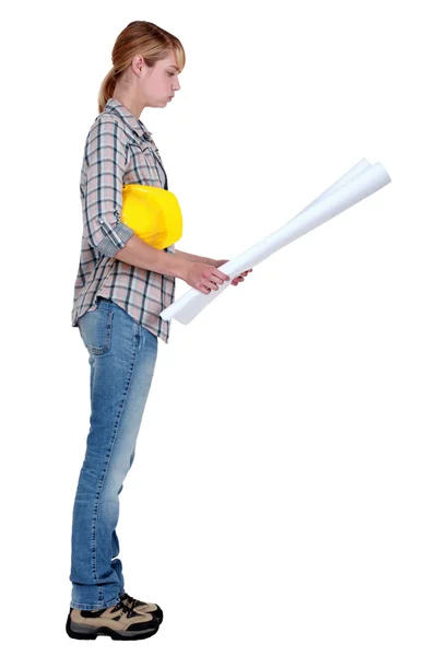 Constructora femenina con planes — Foto de Stock