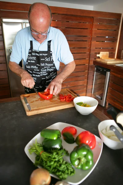 Ember, előkészítése zöldségek — Stock Fotó