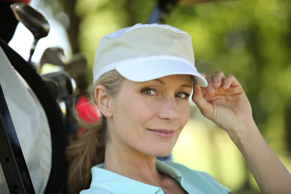Fechar-se de um golfista feminino — Fotografia de Stock