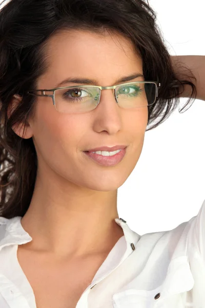 Portret van vrouw met zonnebril — Stockfoto
