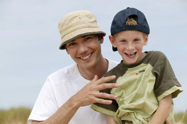 Father and son having fun at the park — Stock Photo, Image