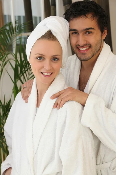 Paar in badkamer — Stockfoto