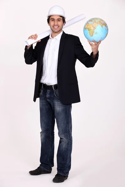 Arquiteto segurando globo — Fotografia de Stock