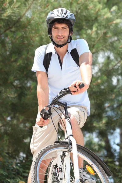 Homem de bicicleta — Fotografia de Stock