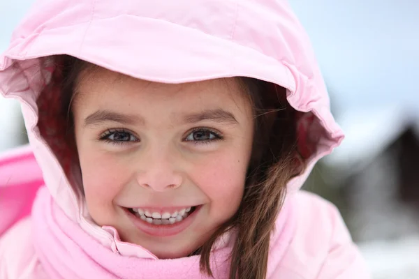 Bambina che indossa vestiti invernali — Foto Stock