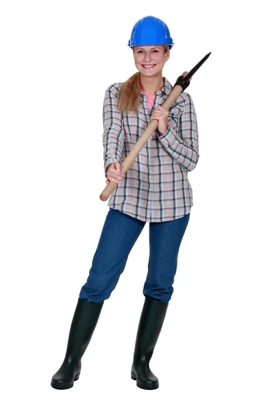 Woman holding axe over shoulder — Stock Photo, Image