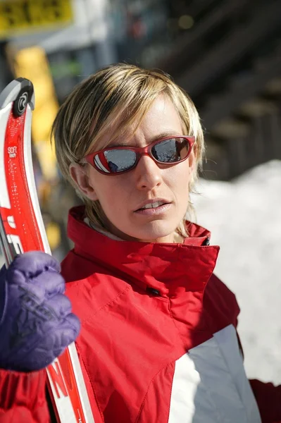 Blond skier posing — Stock Photo, Image